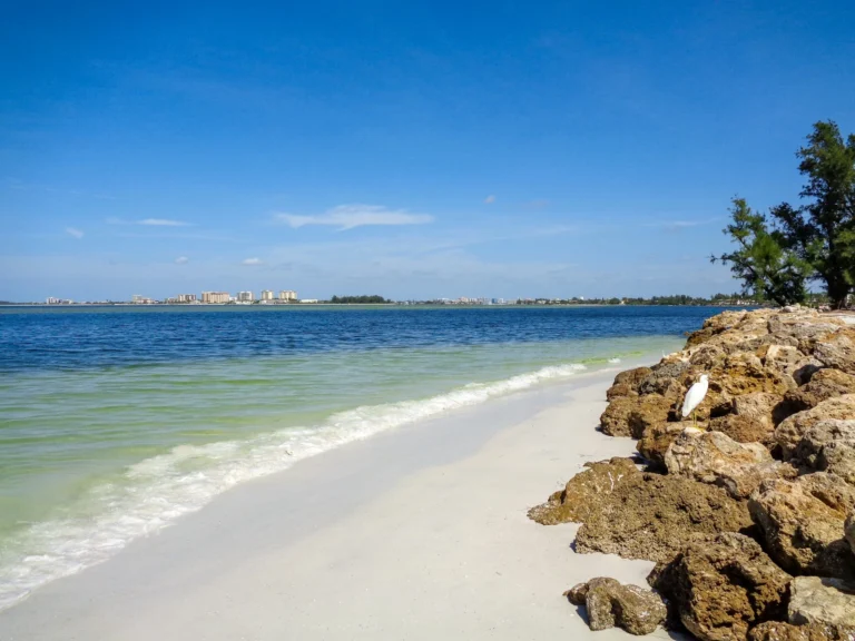 Best white sand beaches in USA